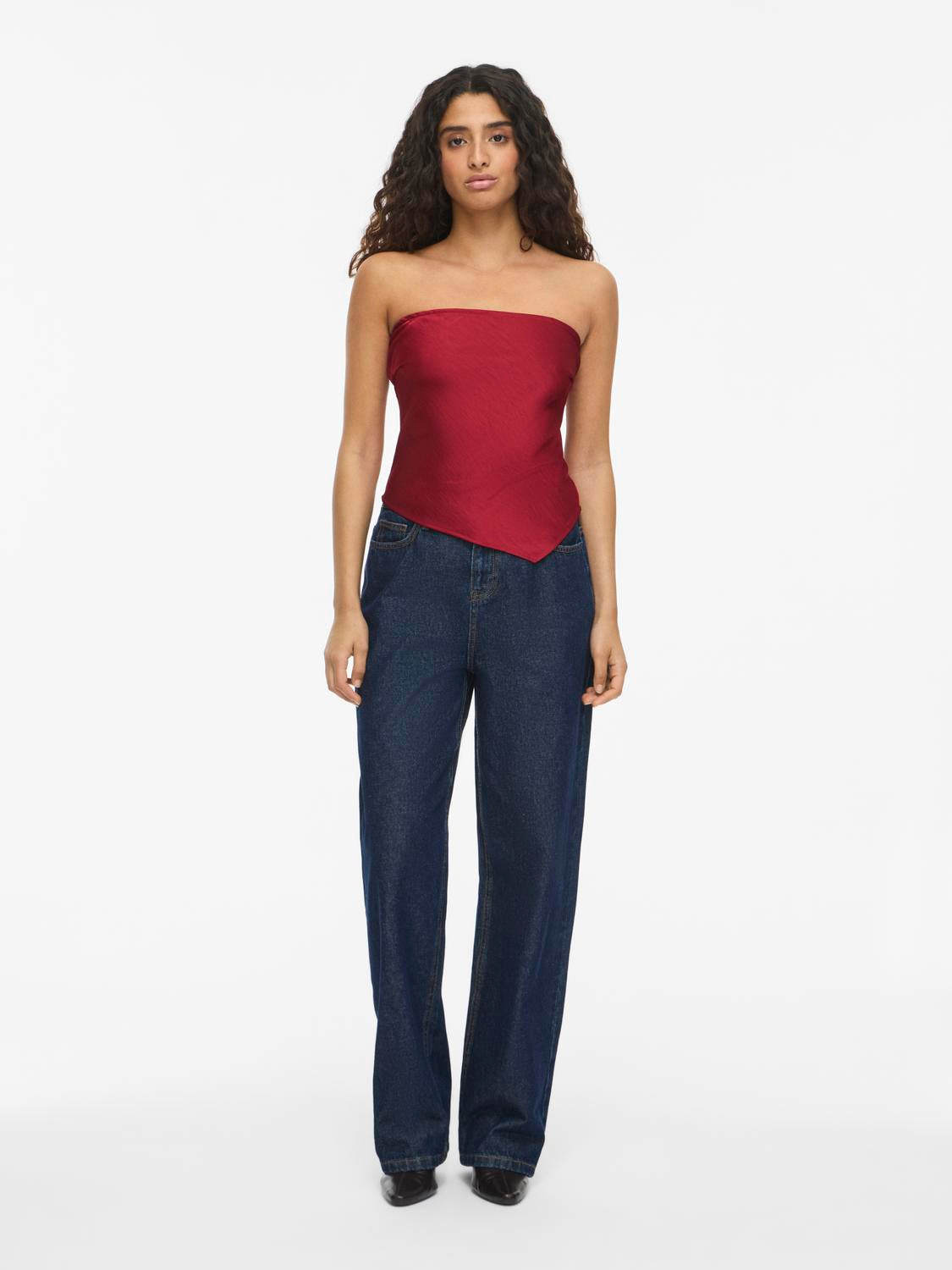 model_shot-front_full